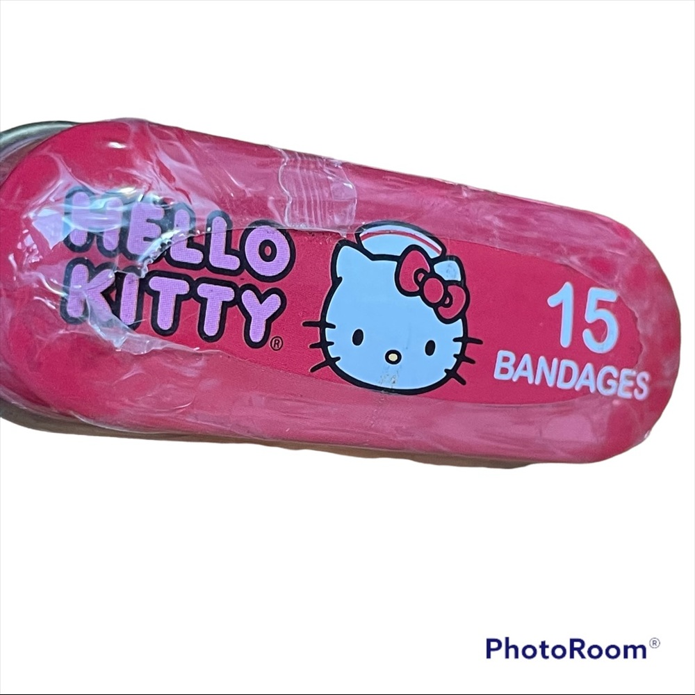 Collectible Hello Kitty Sanrio Bandage Tin Sealed 15 Bandaids